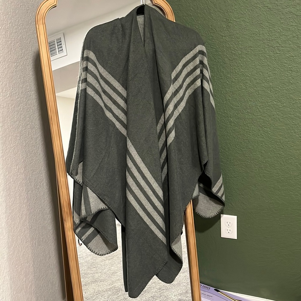 Poncho shawl